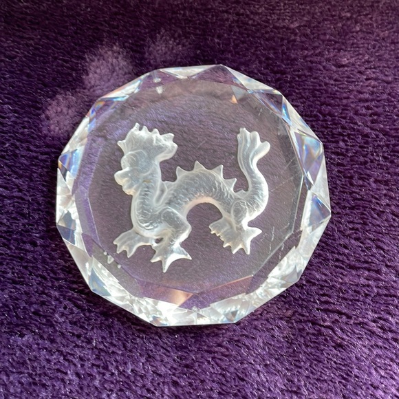 Art Crystal/Glass Heavy Dragon Paper weight.  97g. - Picture 1 of 5